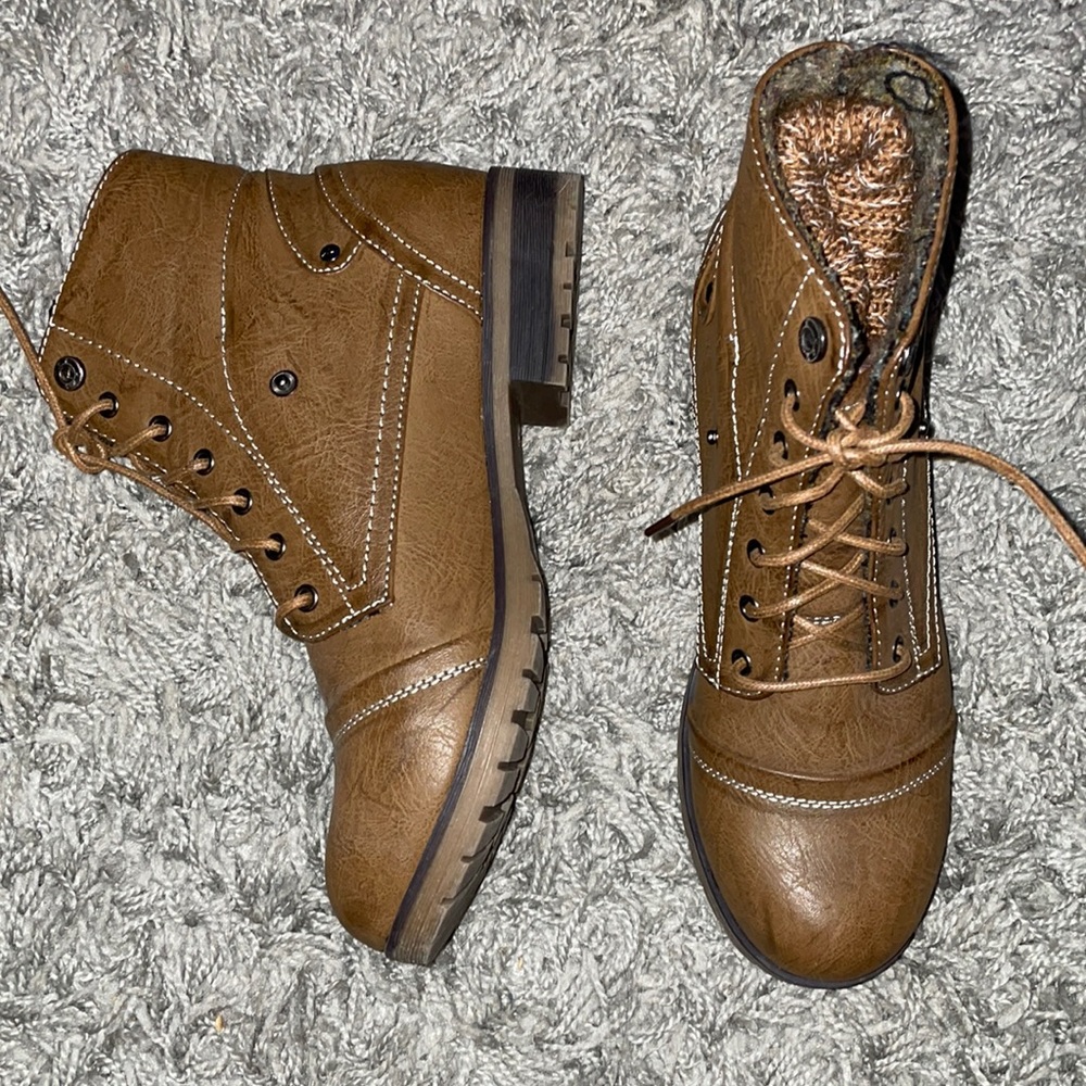 Moda Chics Women’s Size 9 ankle boots